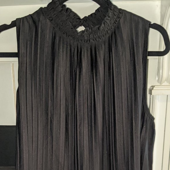 H&M High-Neck Flowy Blouse - Picture 1 of 3